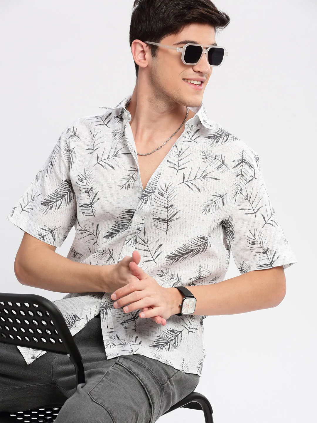 Men Spread Collar Floral White Casual Shirt